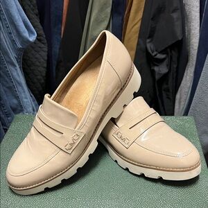 VIONIC Cheryl Elegant Beige Loafers for Women